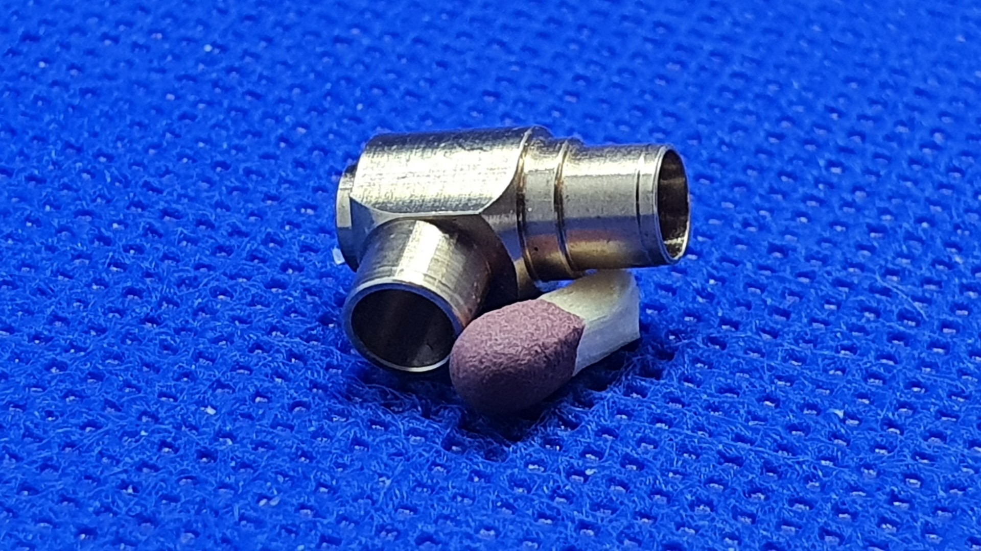 Elbow connector