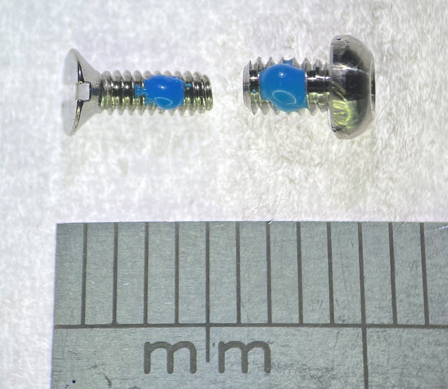 Pre-applied threadlocking spot coating (TufLok&reg; or Nylok&reg; type)